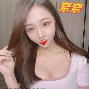 台中定點113模特奈奈，台灣籍，21歲，160cm，43kg，真D罩杯。提供喇舌、鴛鴦浴、無套吹、69、胸推、臀推等服務，並可選擇加值服務如內射和自慰秀。